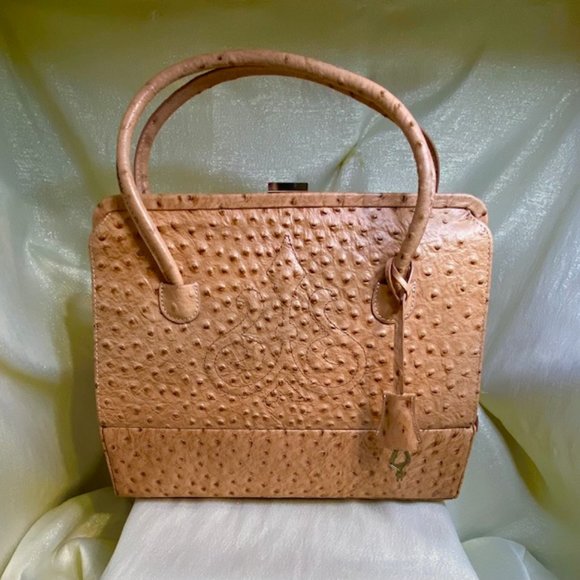 💖Host Pick💖 ONE OF A KIND! Ostrich leather Handbag With a Secret Depart. /H38 - Picture 2 of 12